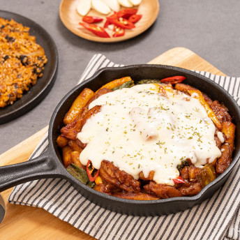 떠뽀퀸 즉석조리 캠핑 밀키트 맵닭 떡볶이 