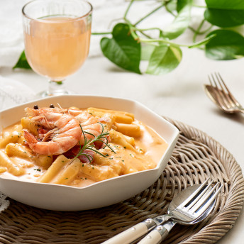 떠뽀퀸 즉석조리 캠핑 밀키트 로제떡볶이 2인